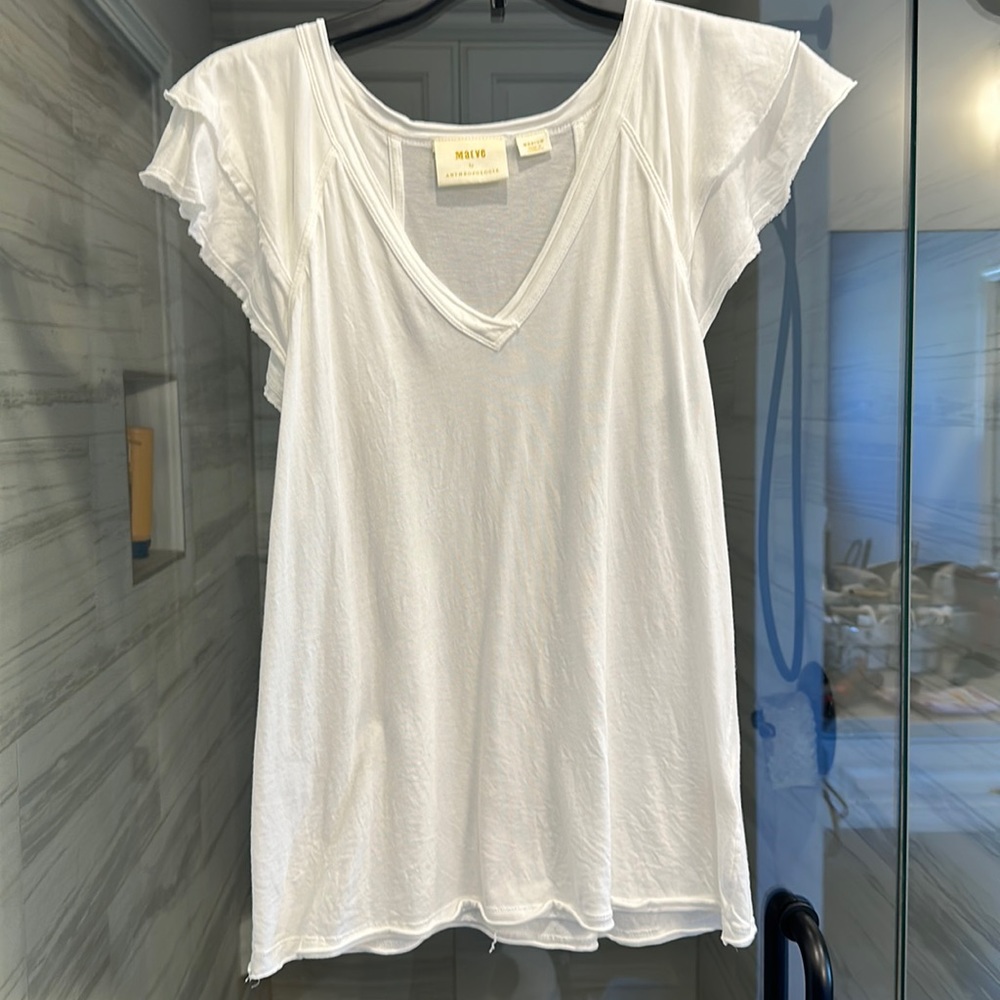 MaEVE white top. Super soft